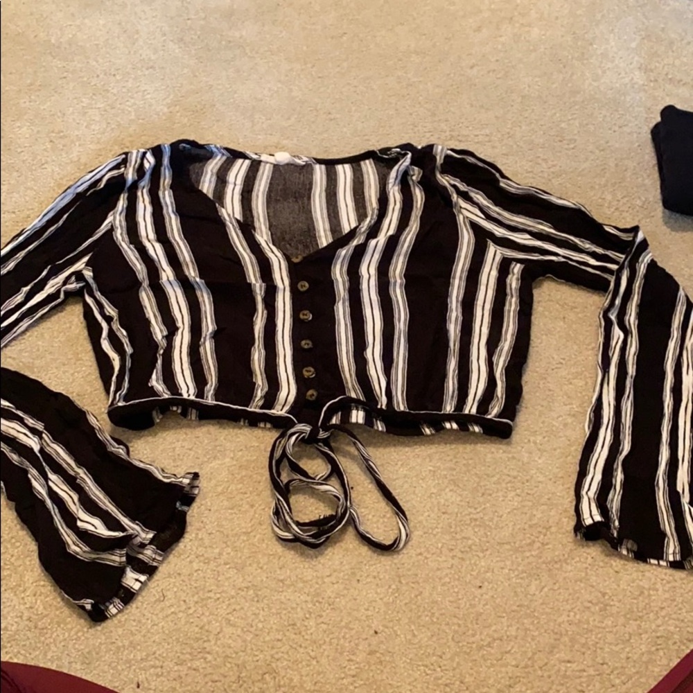 Cropped Long Sleeve shirt